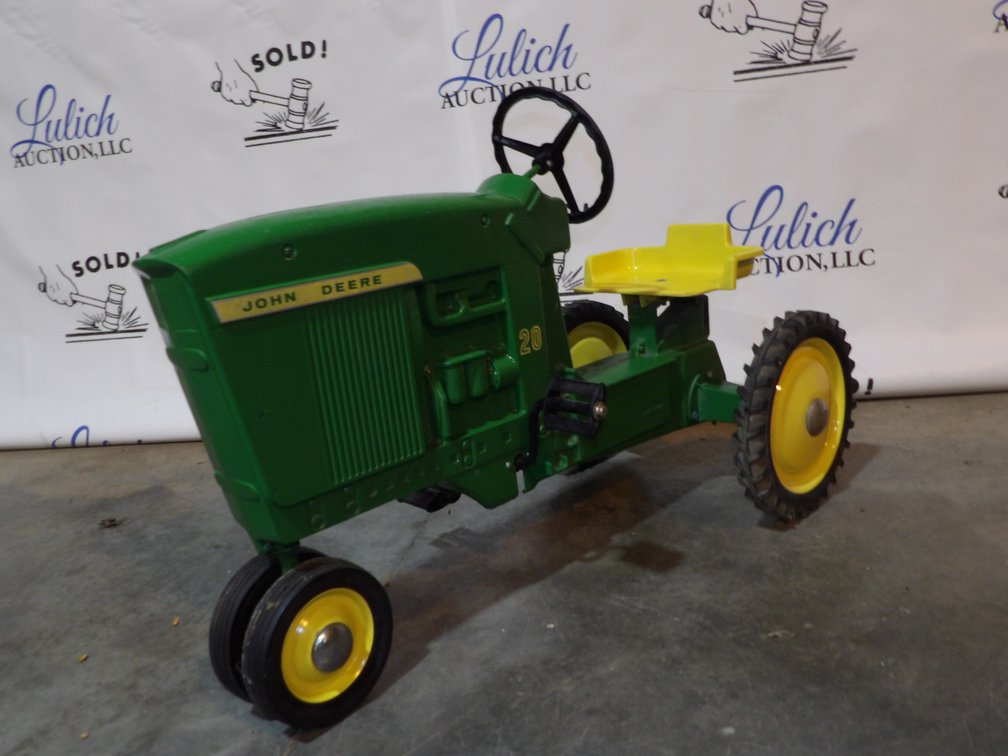 John Deere 20 Series Pedal Tractor