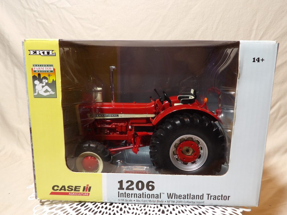 International 1206 FWA Wheatland 