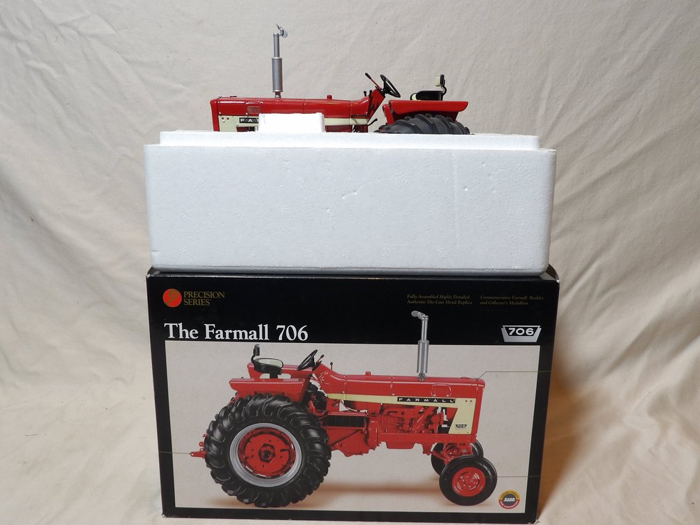 Farmall 706 Precision