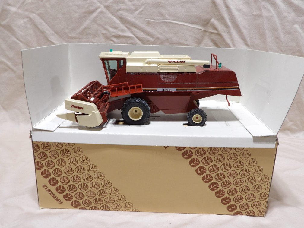 Fiat Agri 3890 Combine