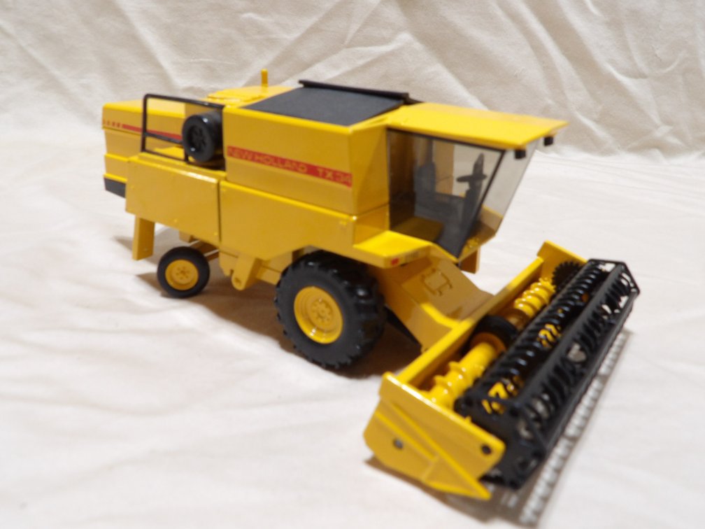 New Holland TX34 Combine