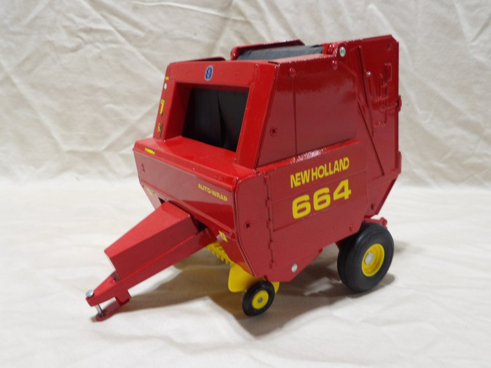 New Holland 664 Auto Wrap Round Baler