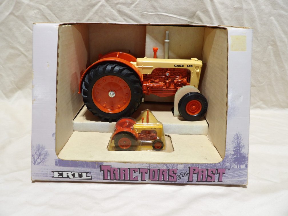 Case 600 Tractors of the Past