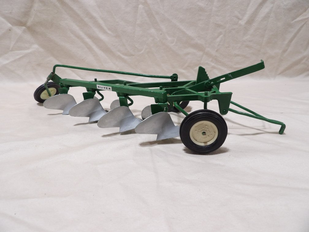 Custom Oliver 4 Btm trail type Plow