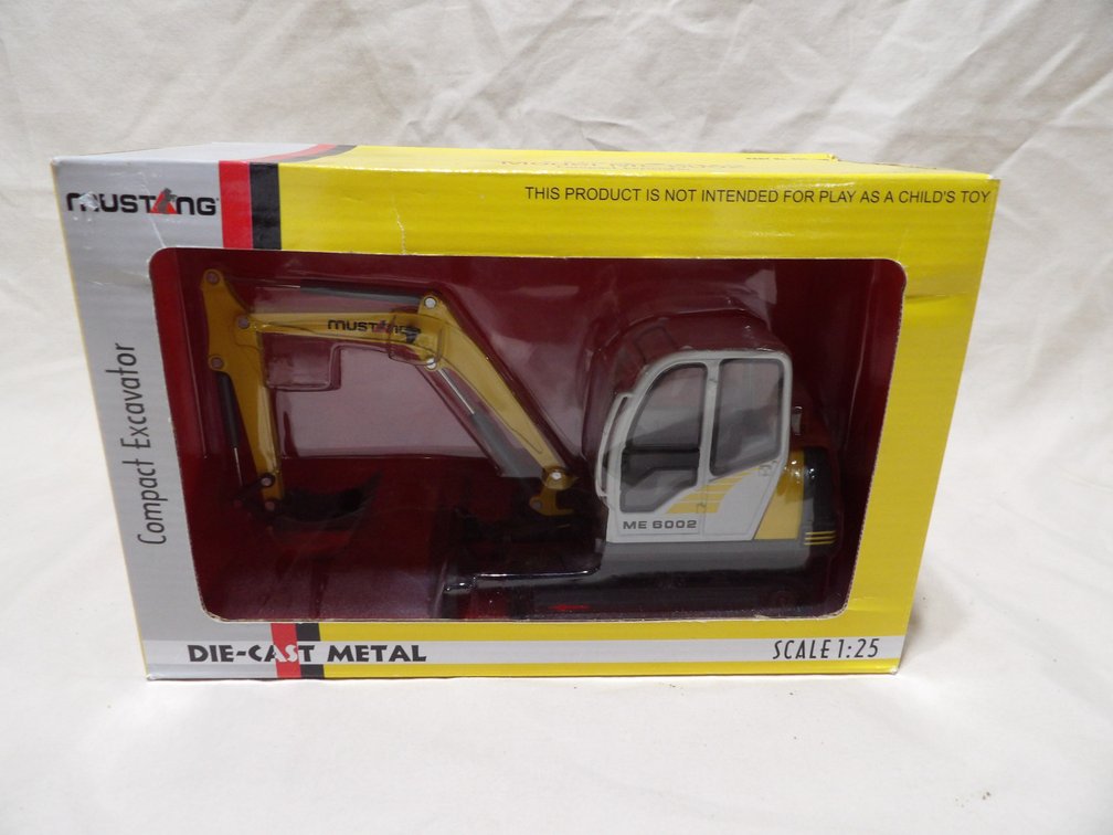 Mustang Mode ME 6002 Compact Excavator