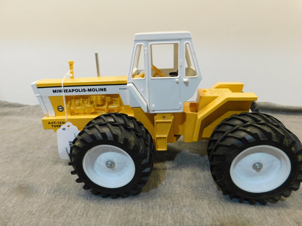 Minneapolis Moline AT4 1600 Turbo