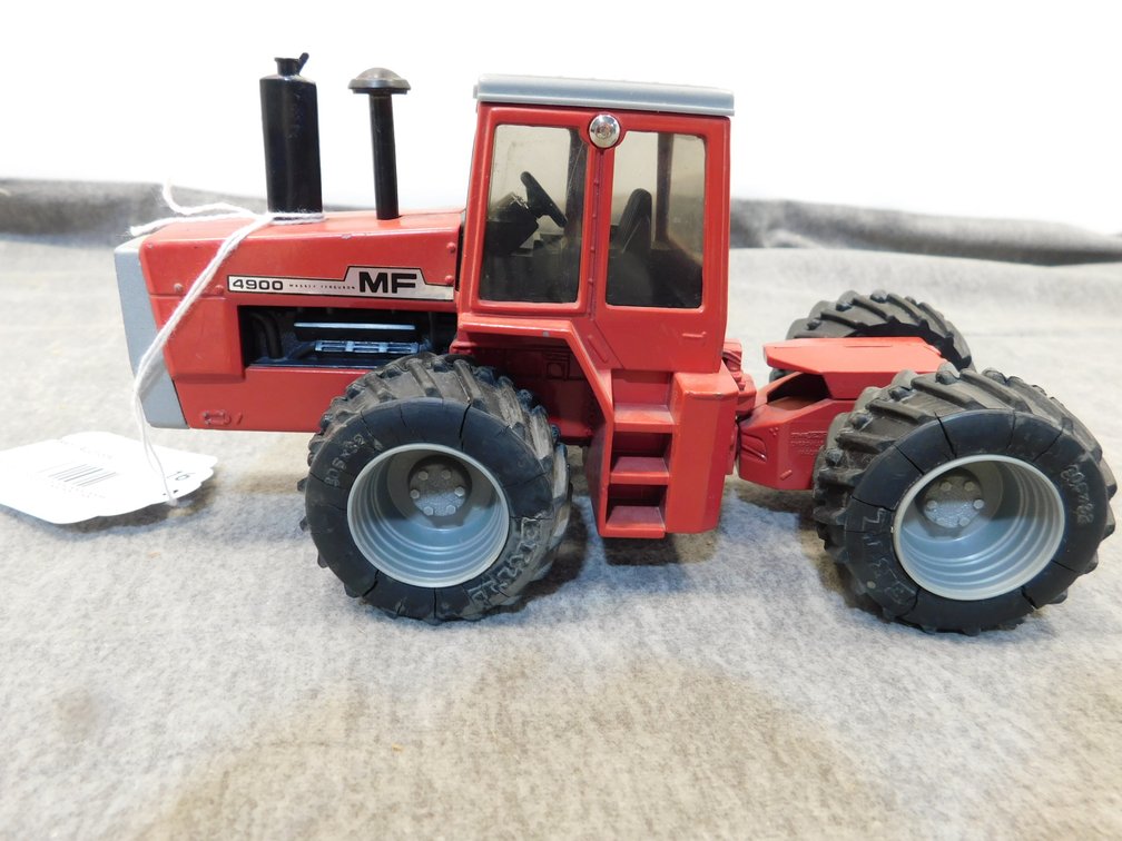 Massey Ferguson 4900
