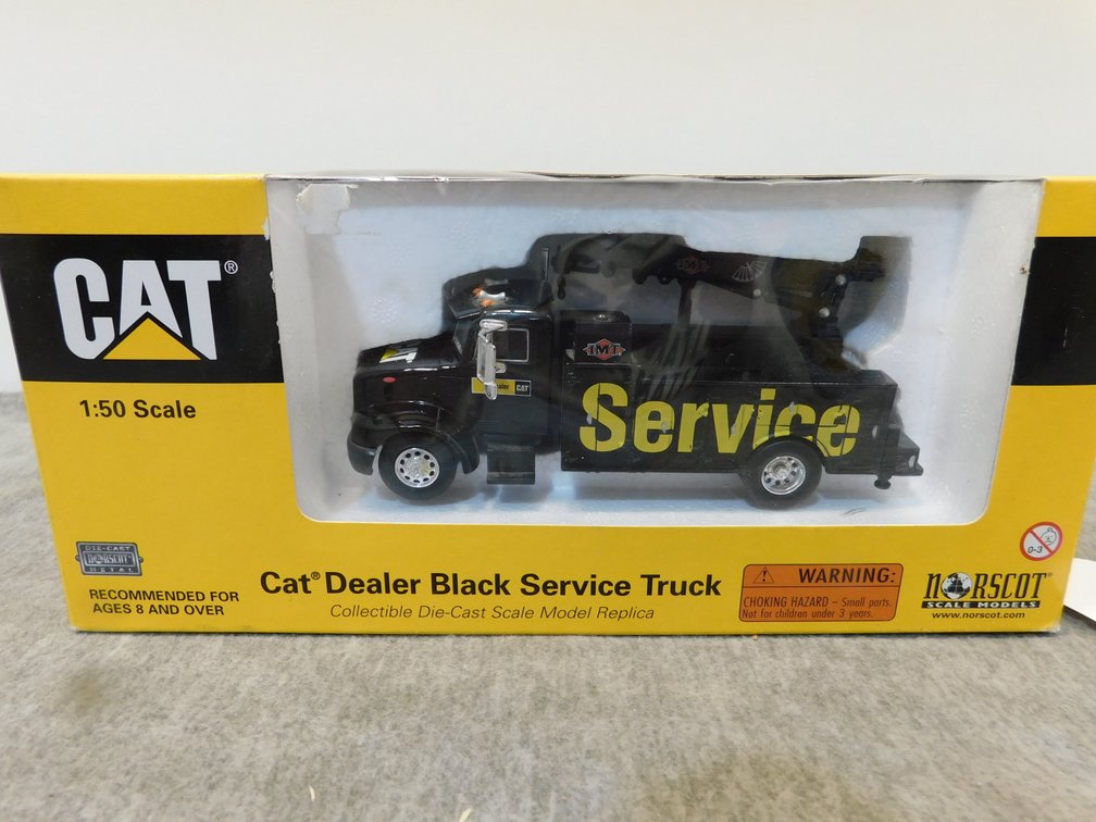 CAT Service Truck