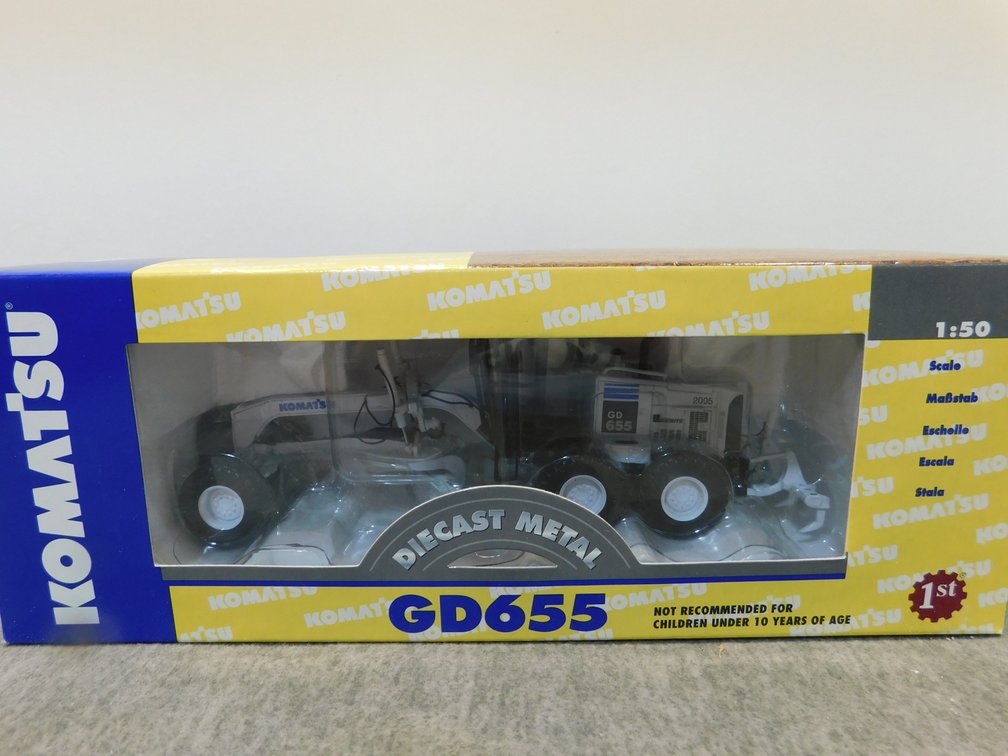Komatsu GD655 Motor grader