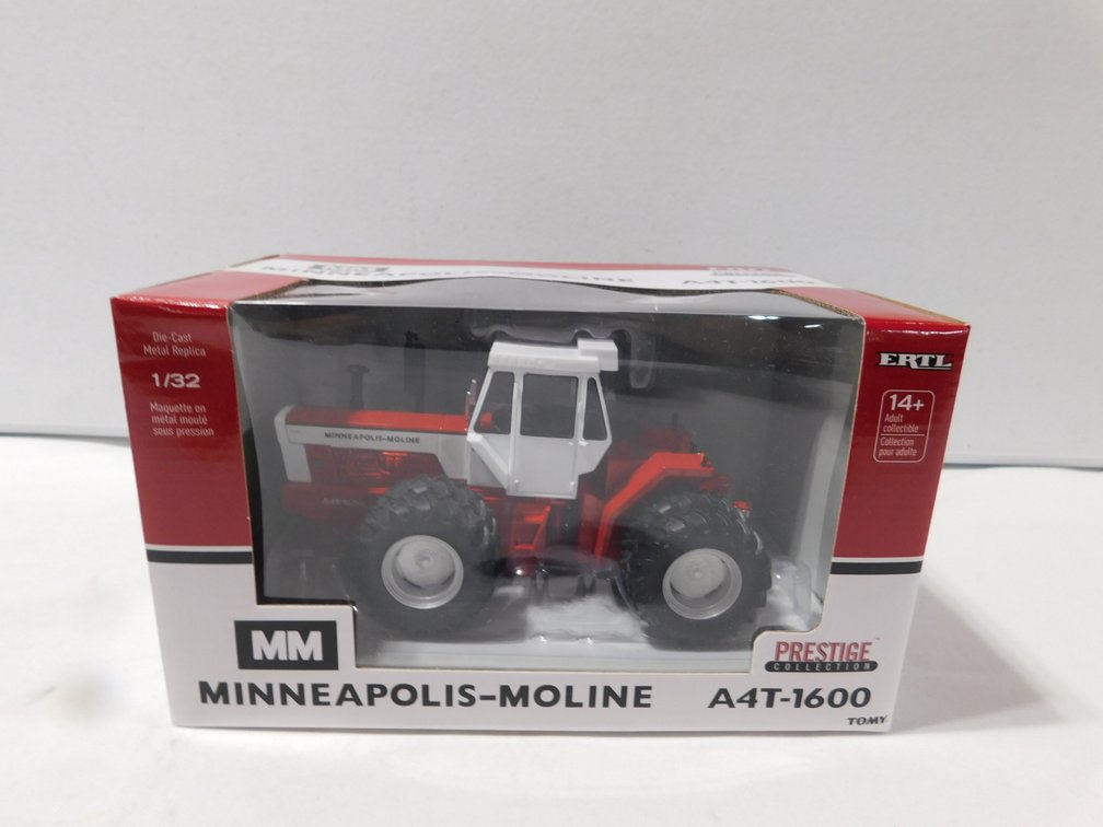 Minneapolis Moline A4T-1400