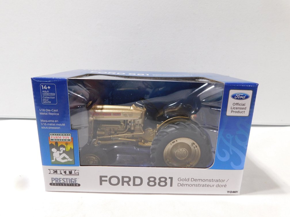Ford 881 Gold Demonstrator