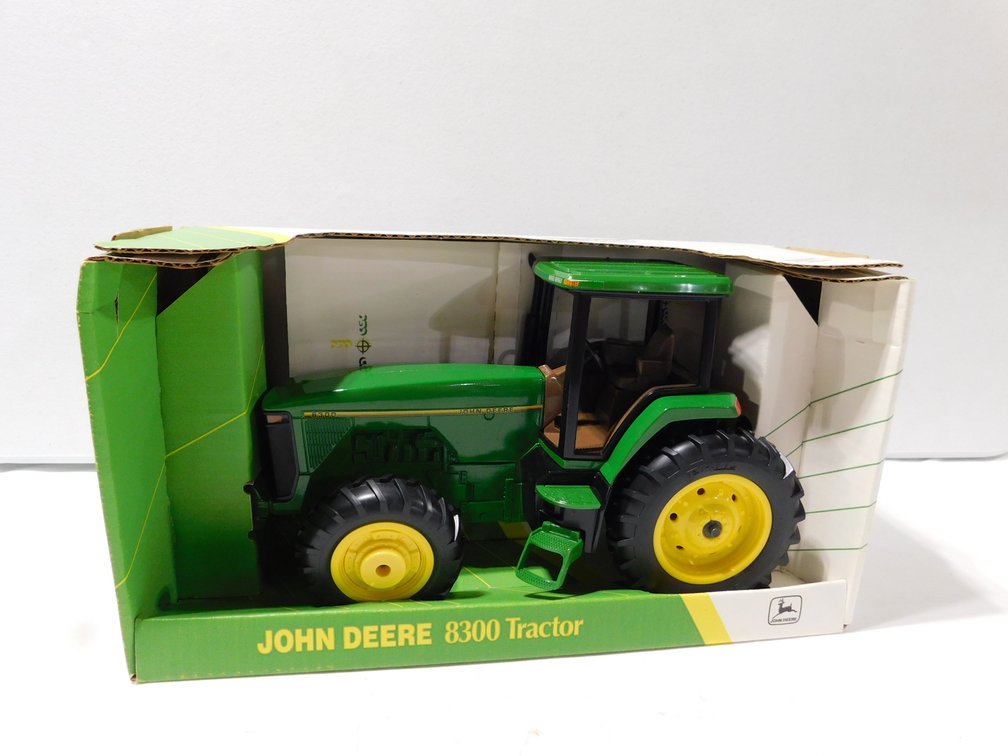 John Deere 8300 FWA