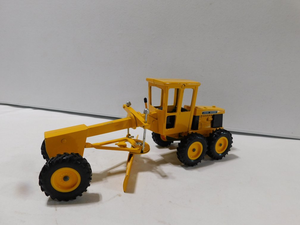 John Deere Grader