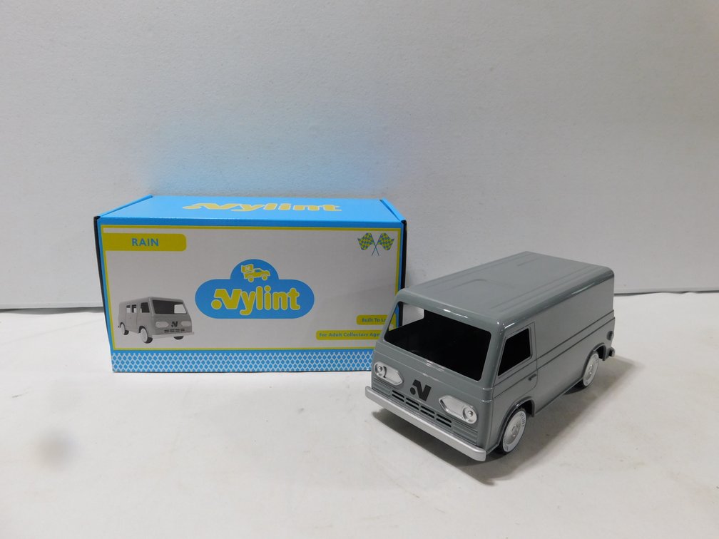 Nylint Rain Van