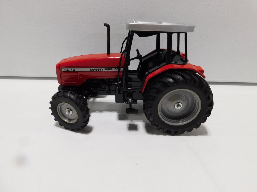 Massey Ferguson 4270