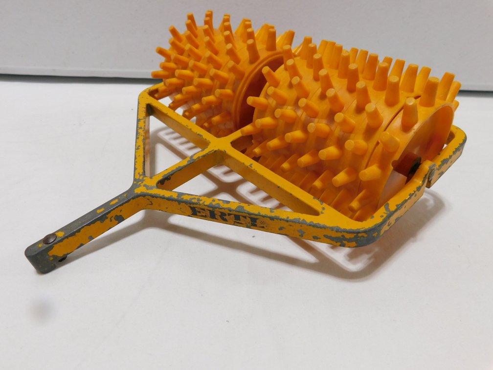 Ertl IH Sheepsfoot