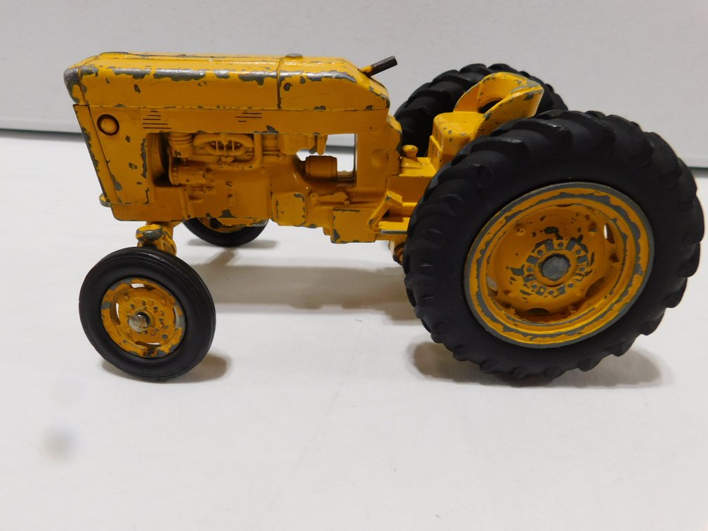 IH 2504 Industrial