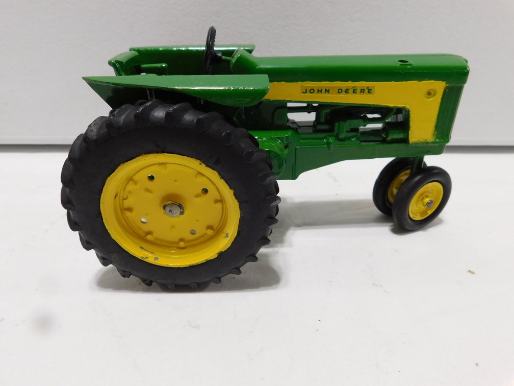 John Deere 630