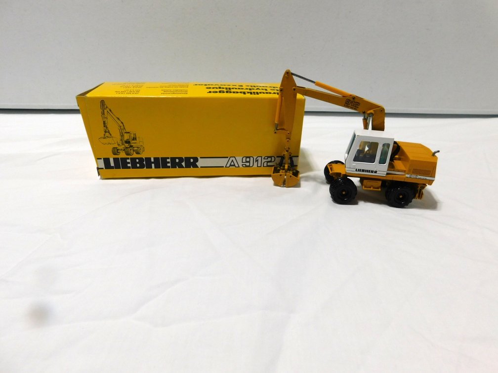 Liebherr 912 Litronic