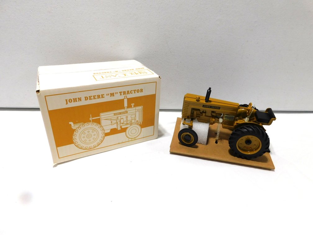 GOLD John Deere M