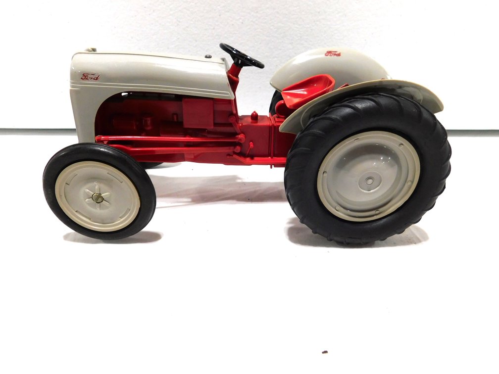 Ford 8N