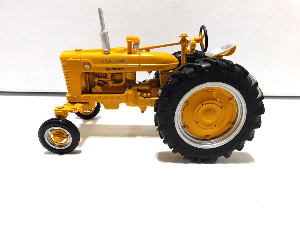 Farmall M HIGHWAY Dept