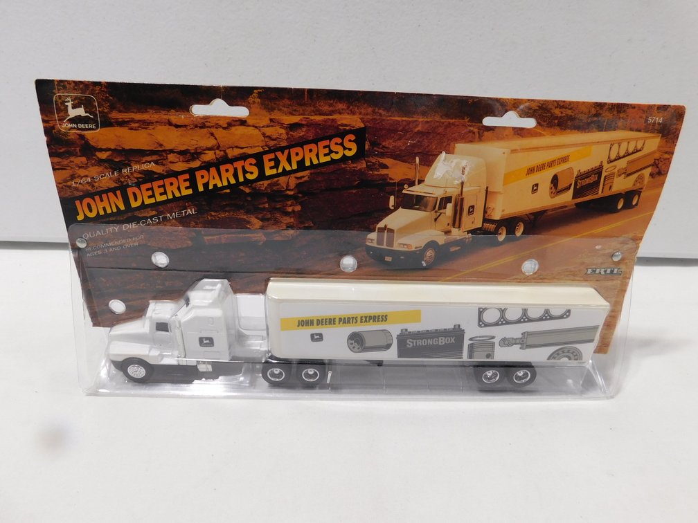 John Deere Parts Express Hauler