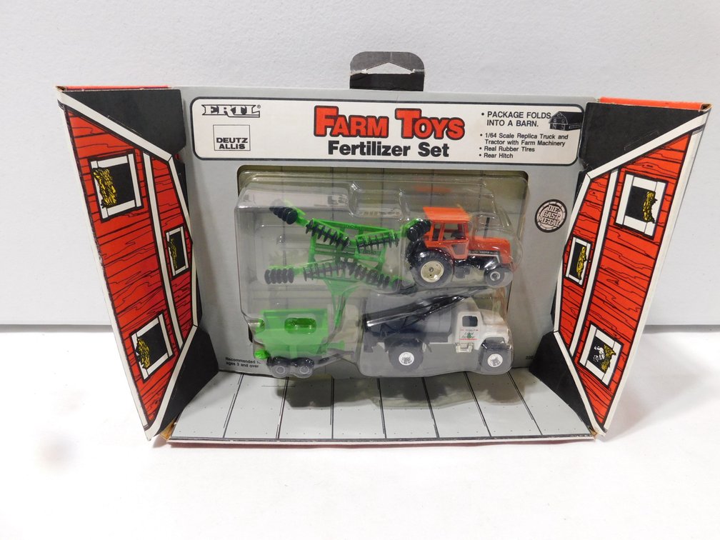 Deutz Allis Fertilizer Set