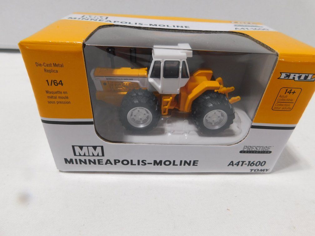 Minneapolis Moline A4T-1600