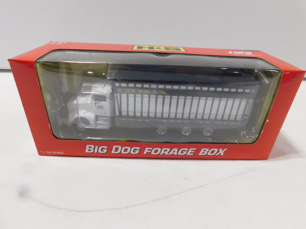 H and S Big Dog Forage Box