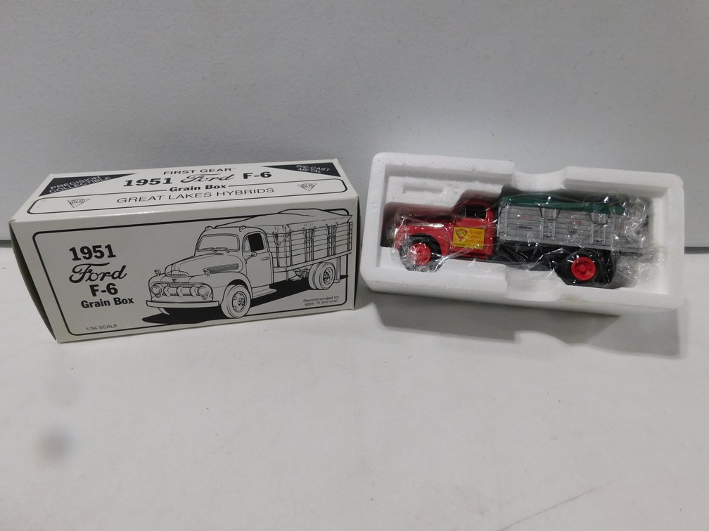 1951 Ford F-6 Grain Box
