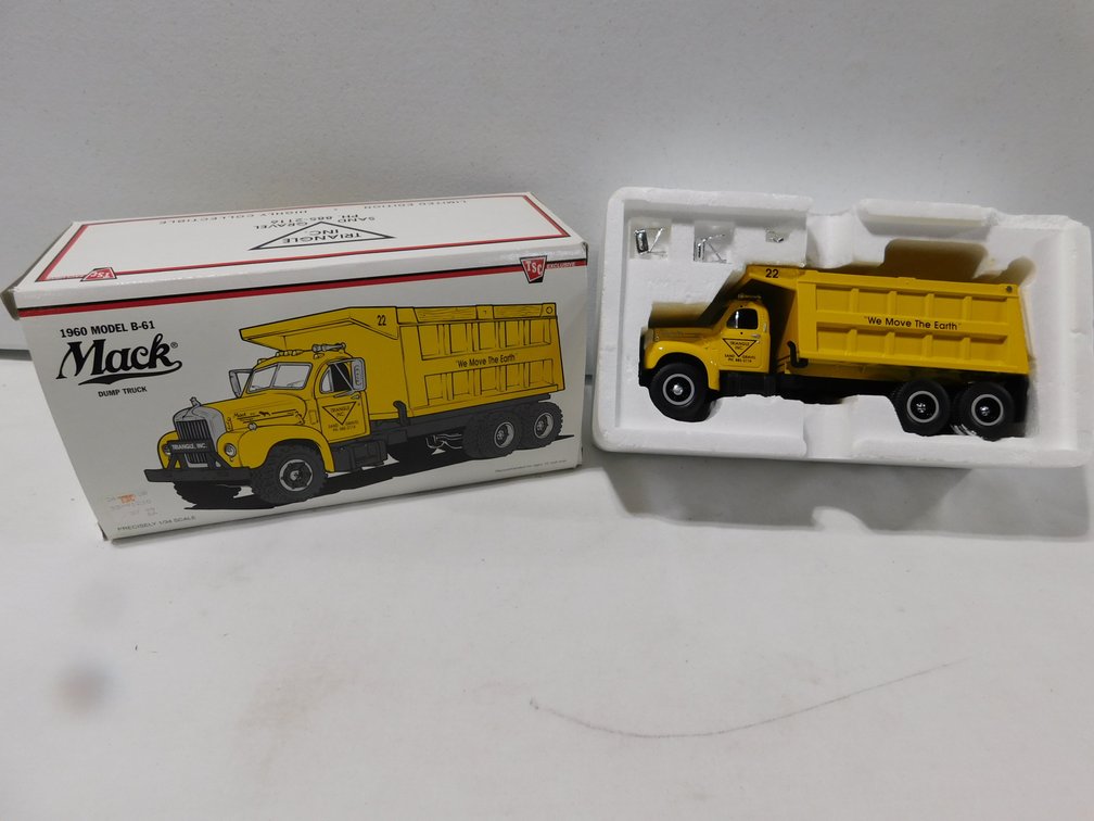 1960 Mack B61 Dump Truck