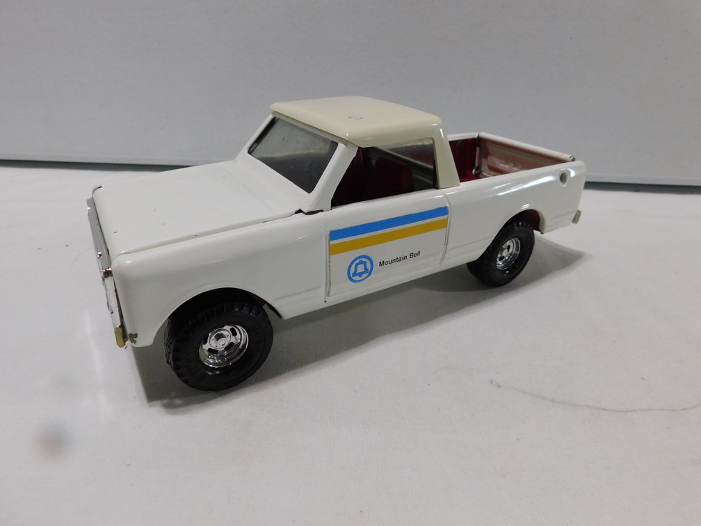 Ertl Mountain Bell Pickup