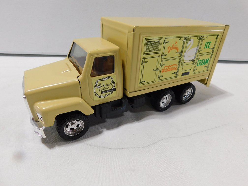 International Schwan's Delivery Truck