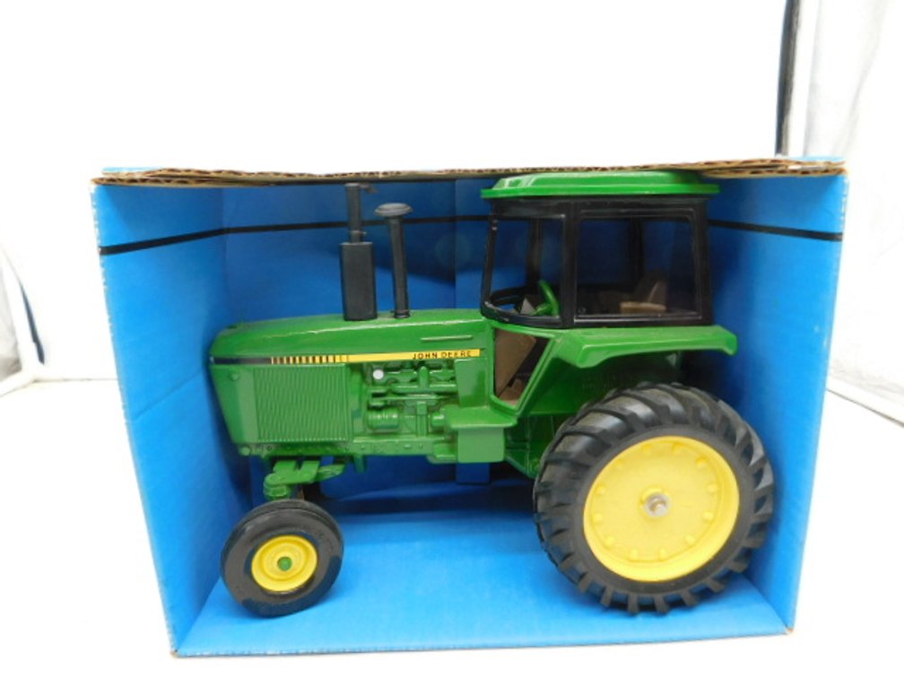 John Deere Row Crop Tractor