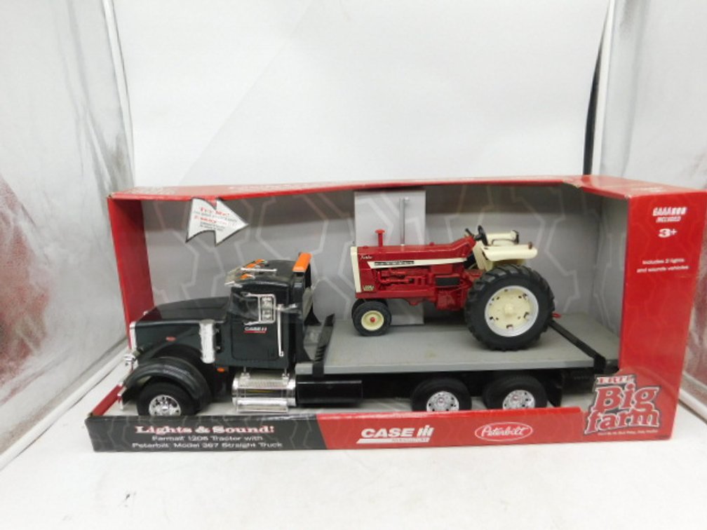 Case IH Big Farm Peterbilt Implement Truck w/IH 1206