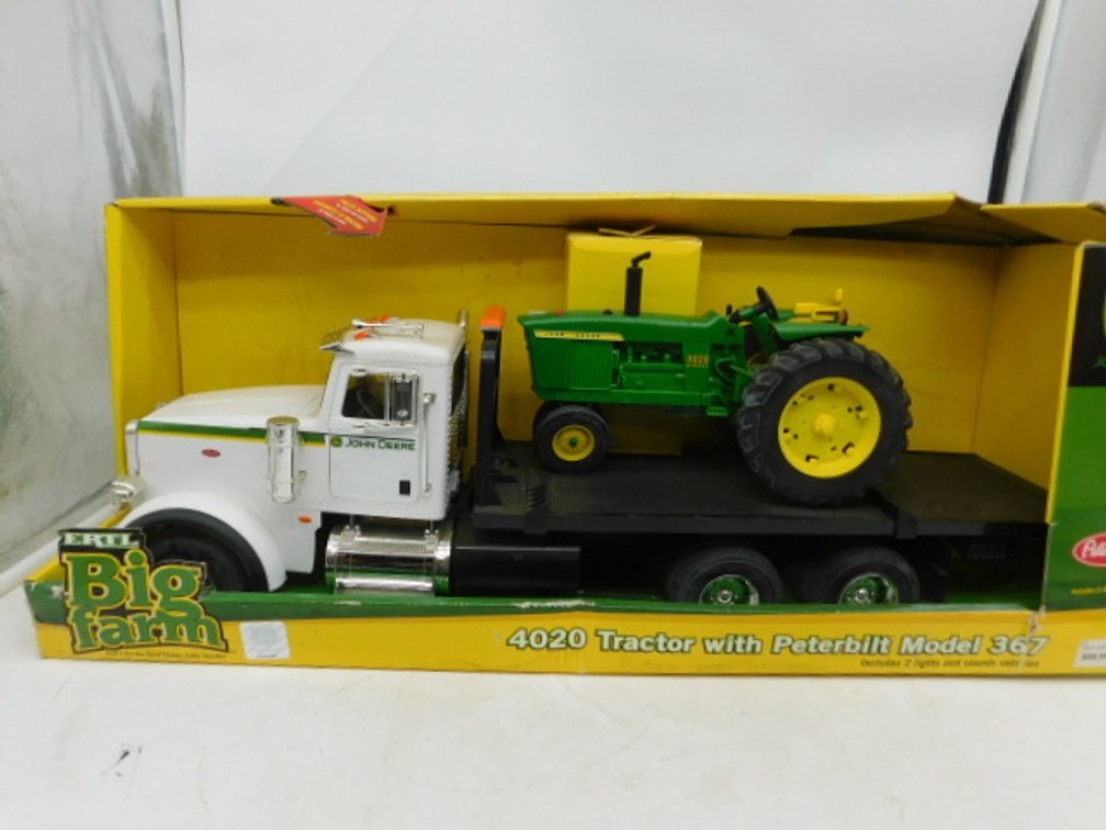 John Deere Big Farm Peterbilt Implement Truck w/JD4020