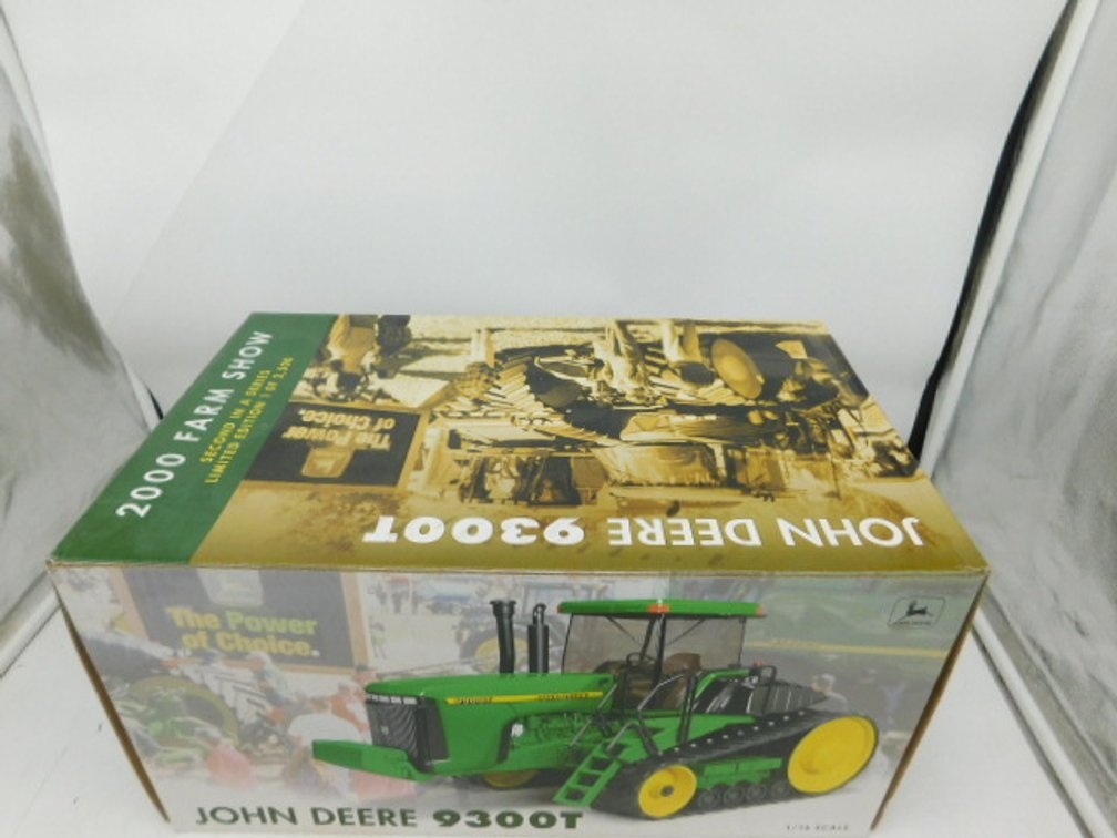 John Deere 9300T- Farm Show 2000