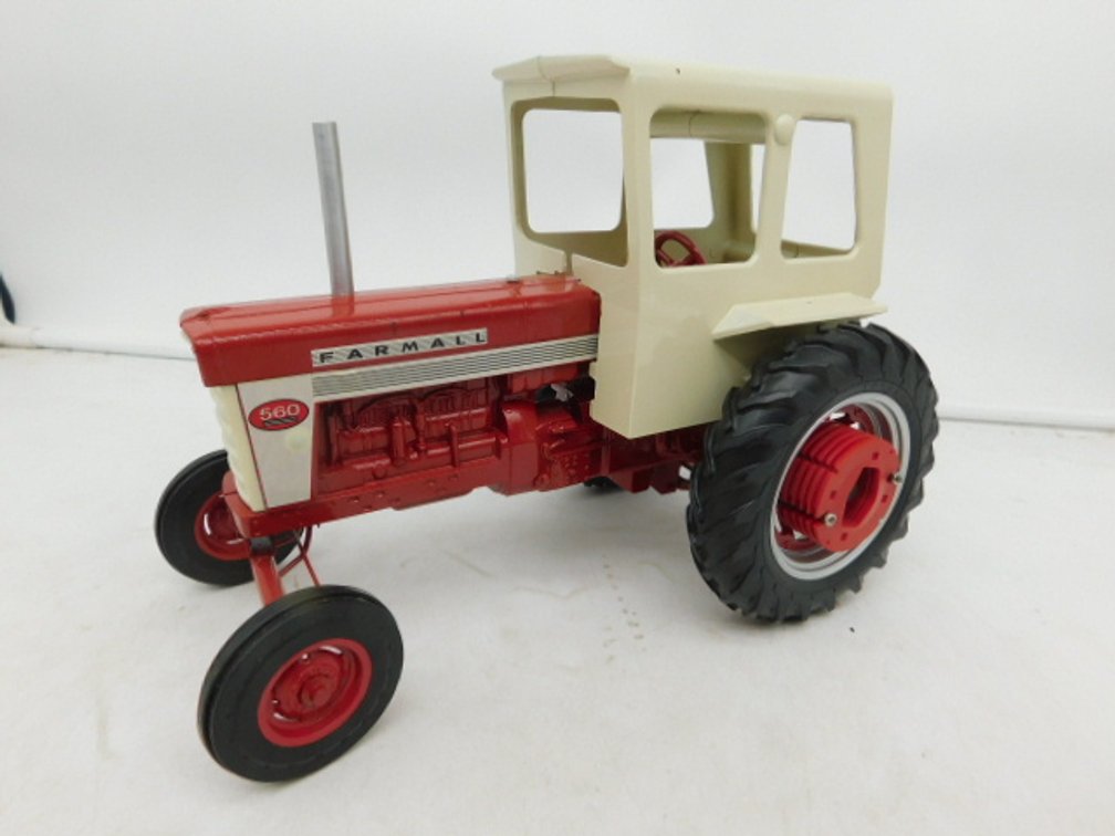 International 560 Custom wfe/cab