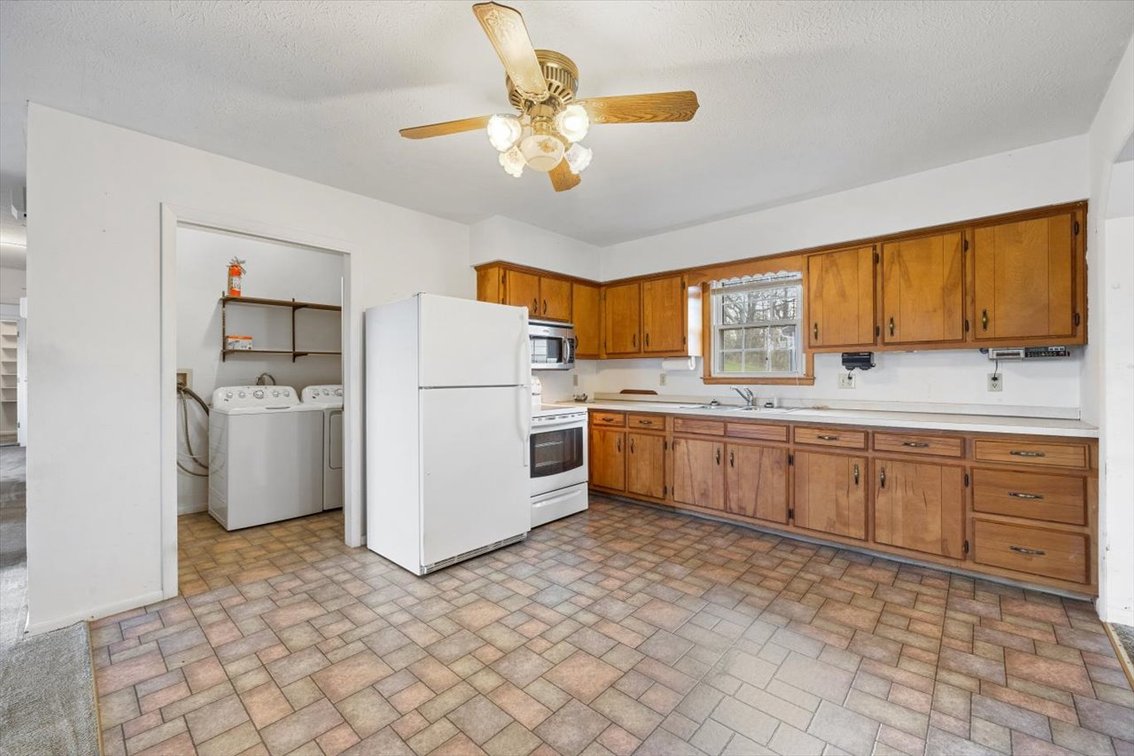Image for Oakes' Estate Home - Waynesboro