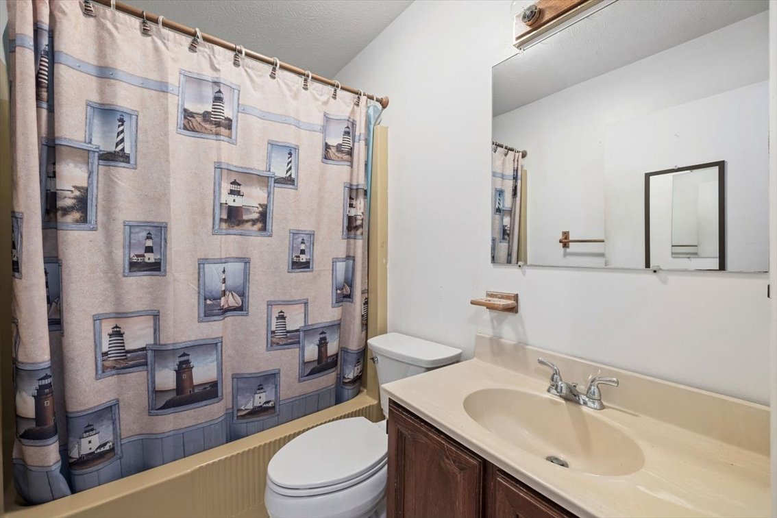Image for Oakes' Estate Home - Waynesboro