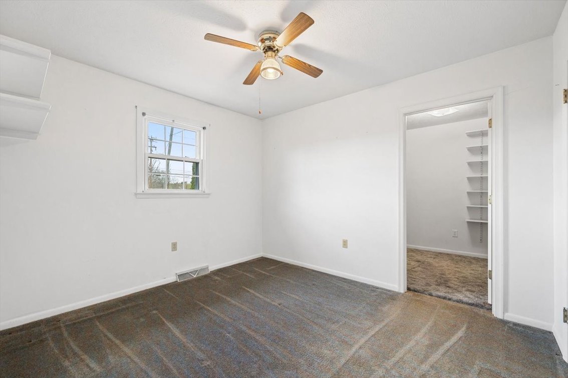 Image for Oakes' Estate Home - Waynesboro