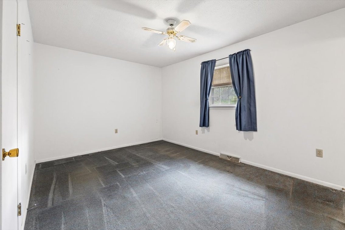Image for Oakes' Estate Home - Waynesboro