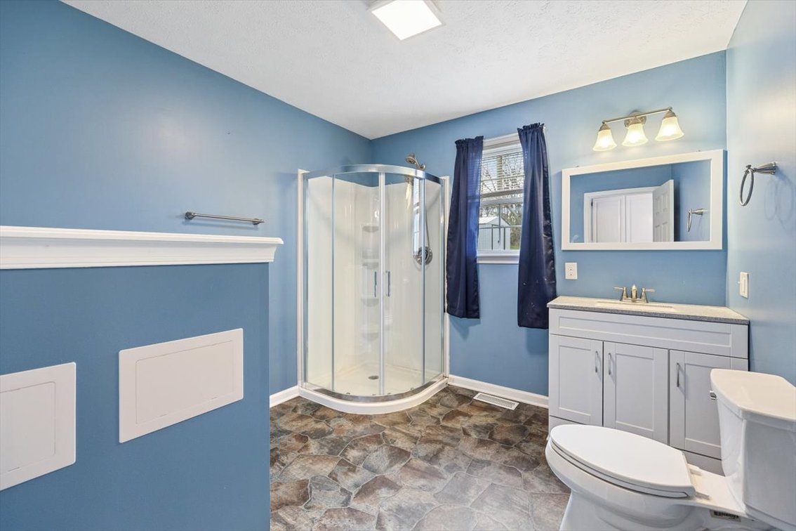 Image for Oakes' Estate Home - Waynesboro