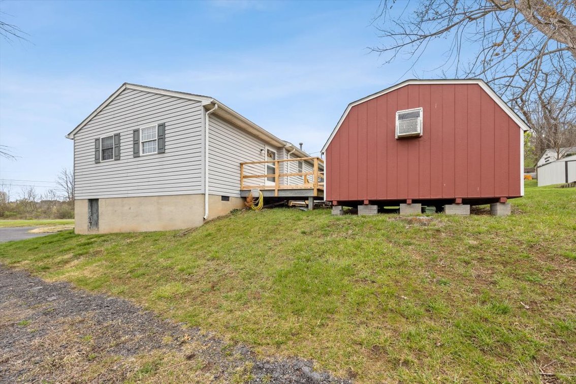 Image for Oakes' Estate Home - Waynesboro