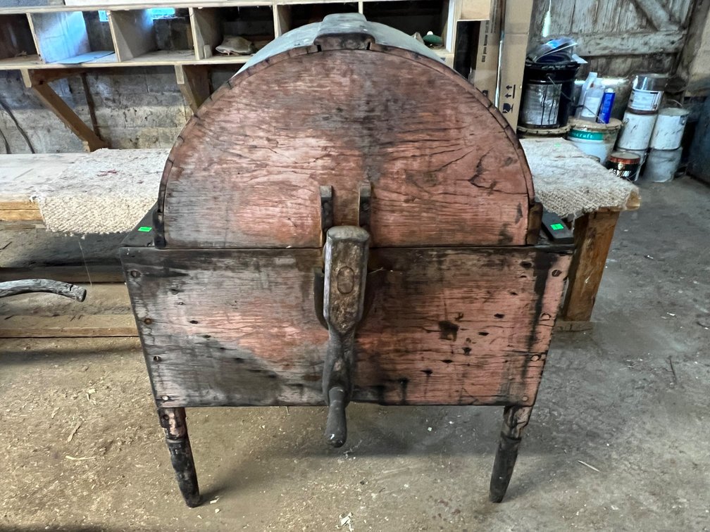 Barrel butter churn 