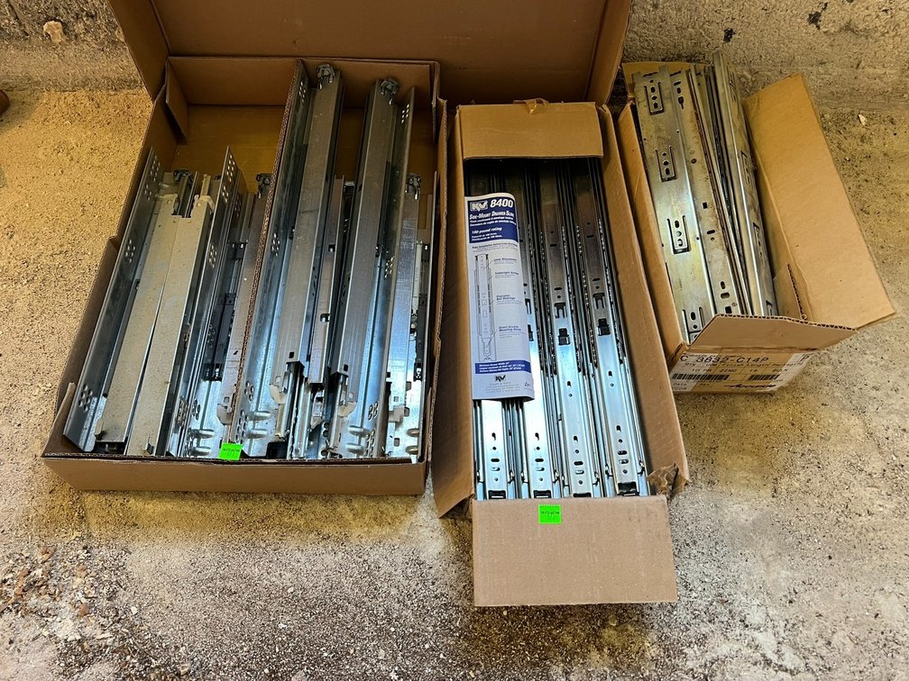 Cabinet drawer slides
