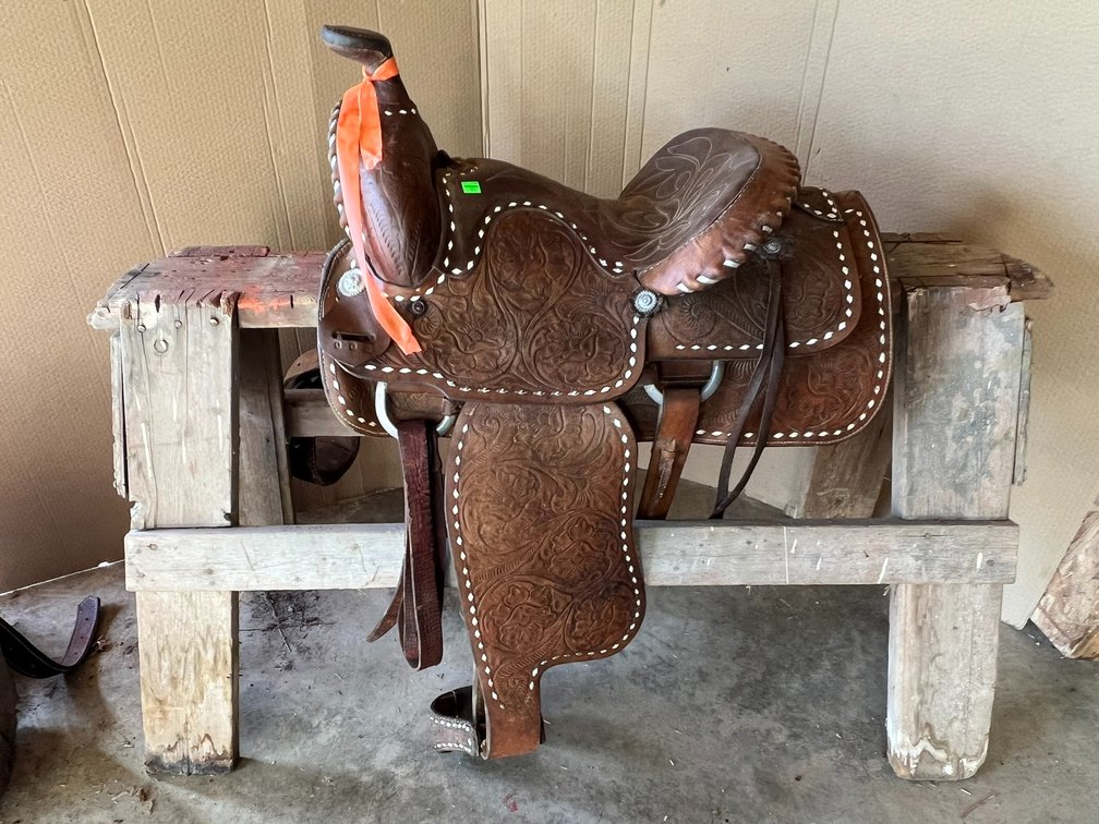 Western saddle