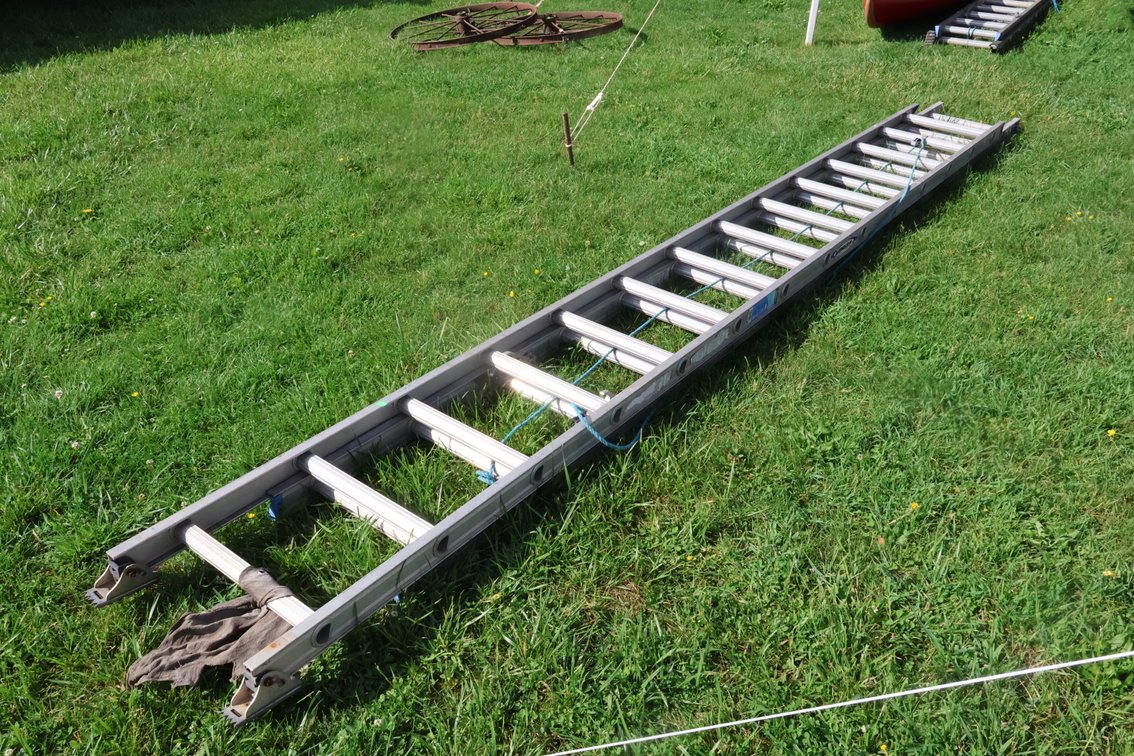 Werner 28' Aluminum Extension Ladder