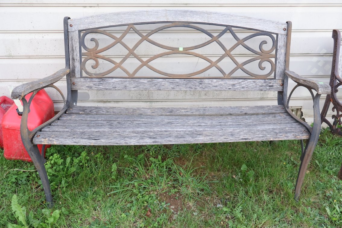 4 Foot Park Bench, Boards Need Replacement